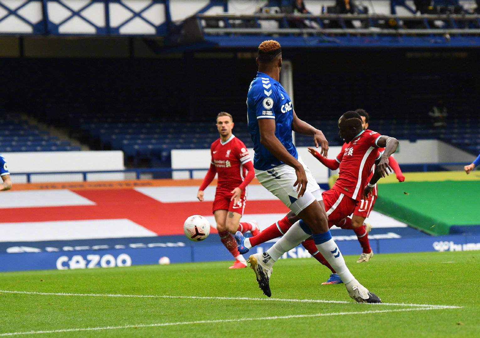 他不再只是 他不再只是